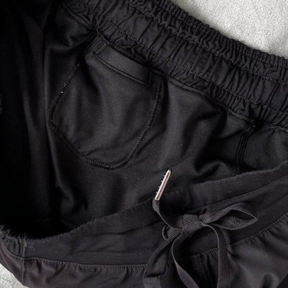 Lululemon | Lined Side Reflective Running Shorts | Size 6 | Black - Picture 9 of 9